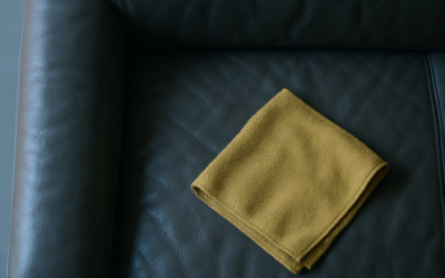 Jak prawidłowo pielęgnować tapicerkę meblową – zadbajmy o obicie mebli